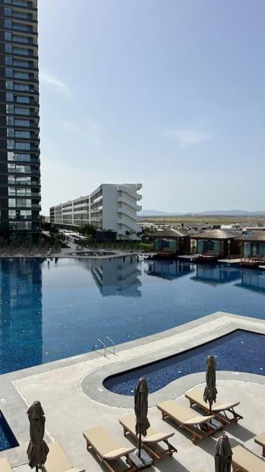 Grand Sapphire Resort Long Beach Trikomo ภายนอก รูปภาพ